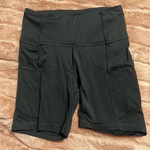 Lululemon Fast and free short